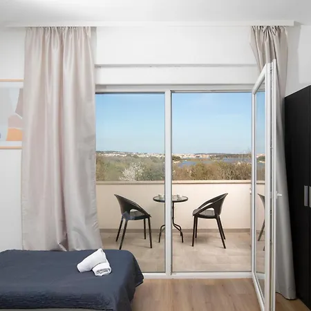 Apartmant & Rosa Medulin Guest house 4*