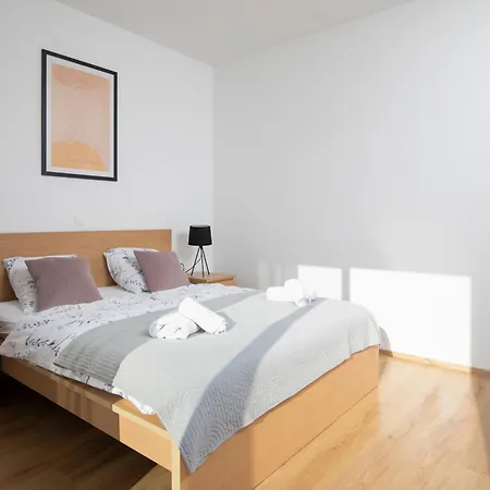 Guest house Apartmant & Rosa Medulin 4*