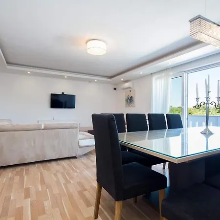 Apartmant & Rosa Medulin 게스트하우스 포메르