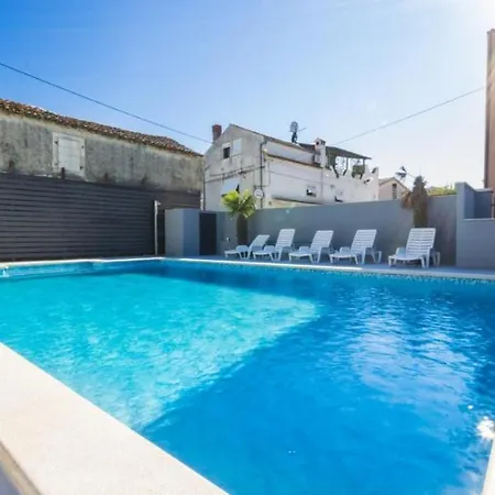 Apartmant & Rosa Medulin Pomer