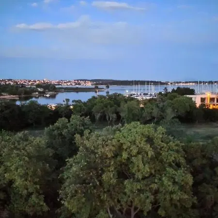 Apartmant & Rosa Medulin 4*