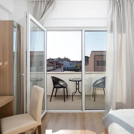게스트하우스 Apartmant & Rosa Medulin 4*