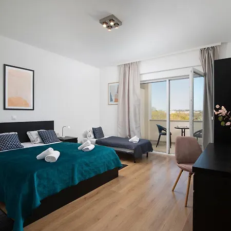 Apartmant & Rosa Medulin 포메르