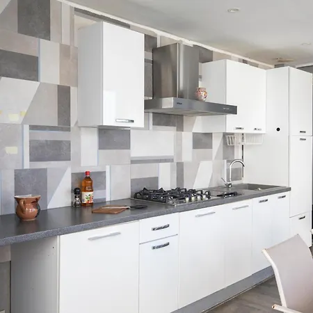 Πανσιόν Apartmant & Rosa Medulin 4*