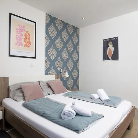 Apartmant & Rosa Medulin 4* 포메르