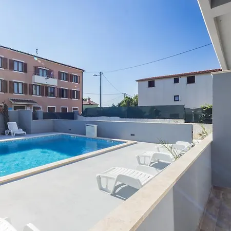 Apartmant & Rosa Medulin Pomer